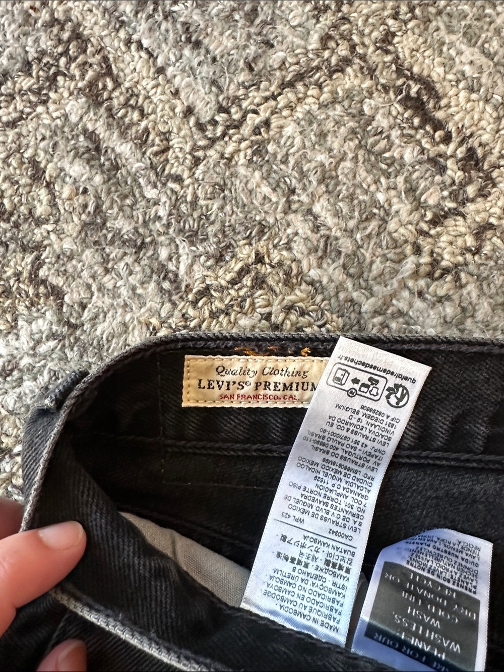 Levi’s 90’s 501 Ankle Jean 30x27 Smooth Operator (Black) Like New - Picture 5 of 9